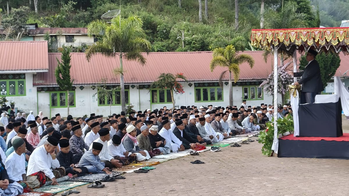 Khutbah Idul Fitri di Hakim Bale Bujang, Rektor IAIN Takengon Ajak Jamaah Jaga Nilai-Nilai Ramadhan